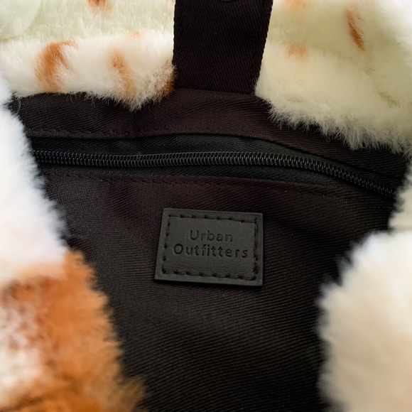 ❌SOLD❌ Urban Outfitters Faux Fur Purse | Fuzzy Hand Bag Brown and White - Picture 3 of 3